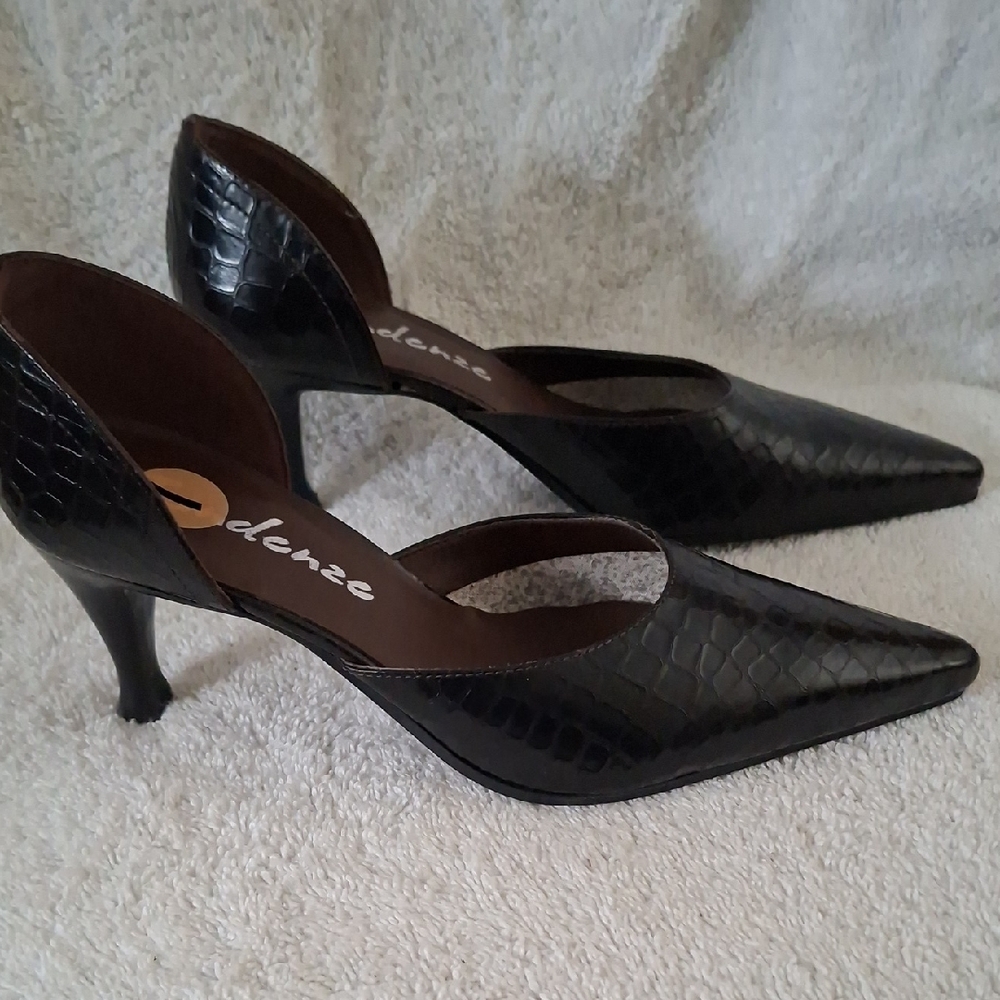 Elegant Black‎ D'Orsay Pumps